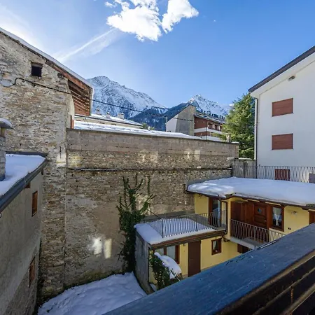 Claire - Relax Con Splendida Vista - Cour 0081 קורמאיור